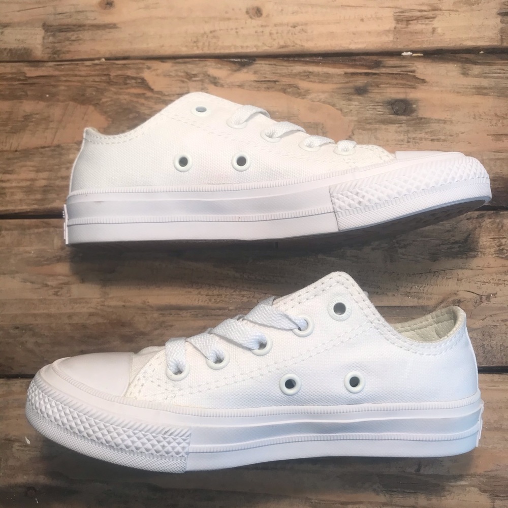 New Converse Size 11 In youth